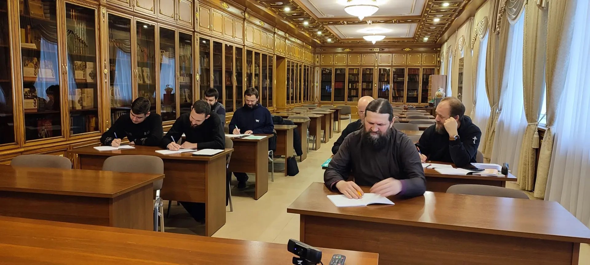 В Саранской духовной семинарии проходит установочная сессия